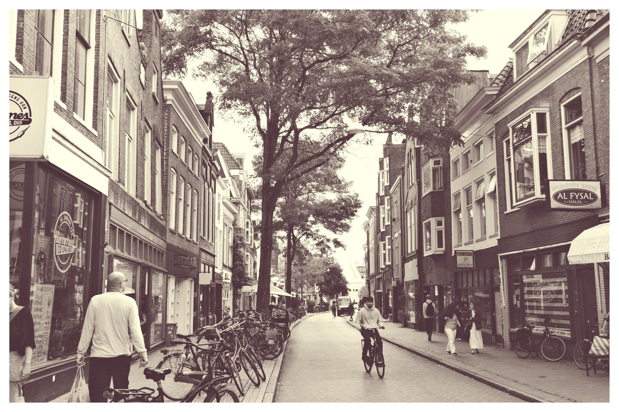 2026 Steentilstraat 30, Groningen: 'Tabakspeciaalzaak de Steentil'