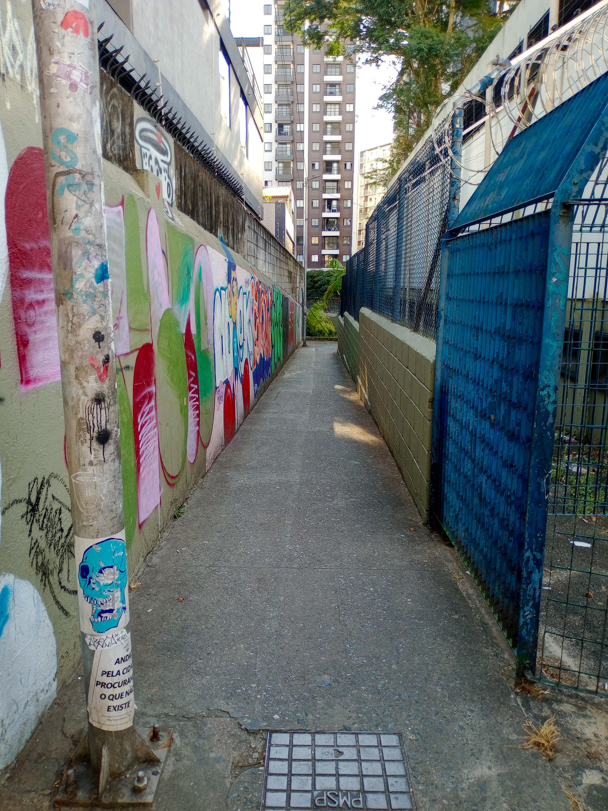 Alley in São Paulo