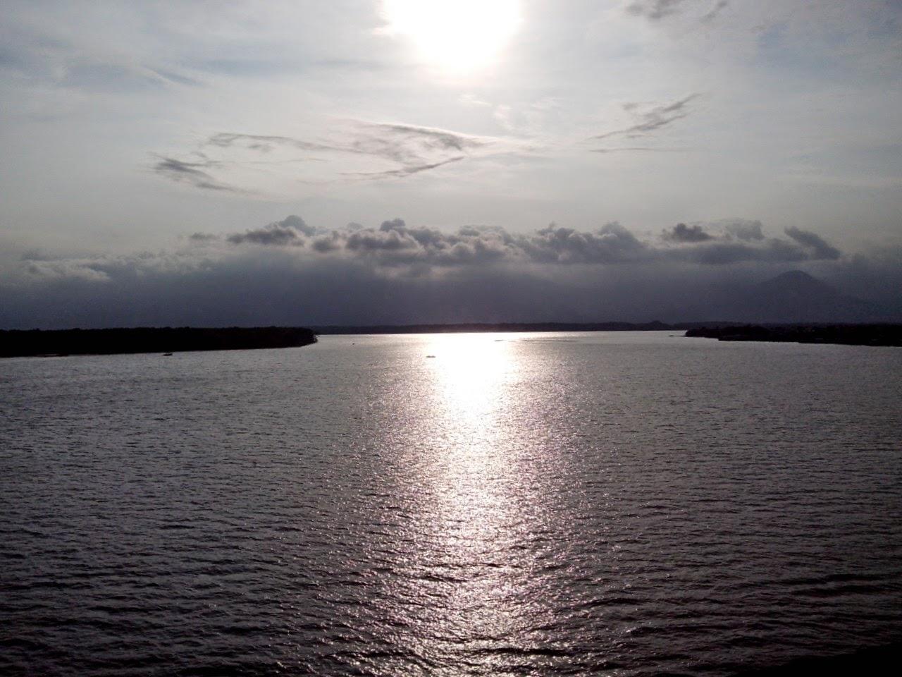 Mar Pequeno River