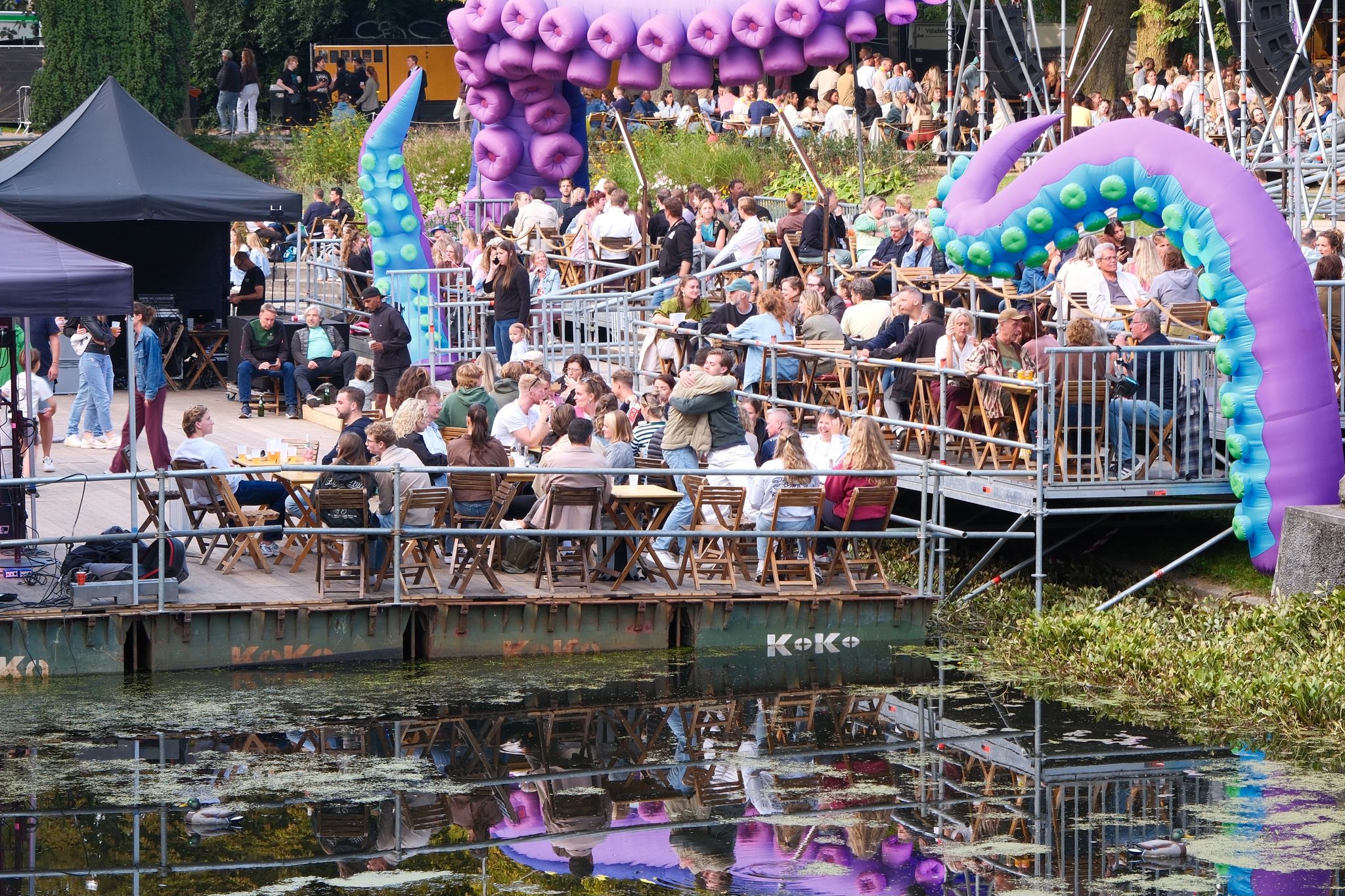 At 'The Kraken' in the middle of the pond at the Noorderplantsoen.