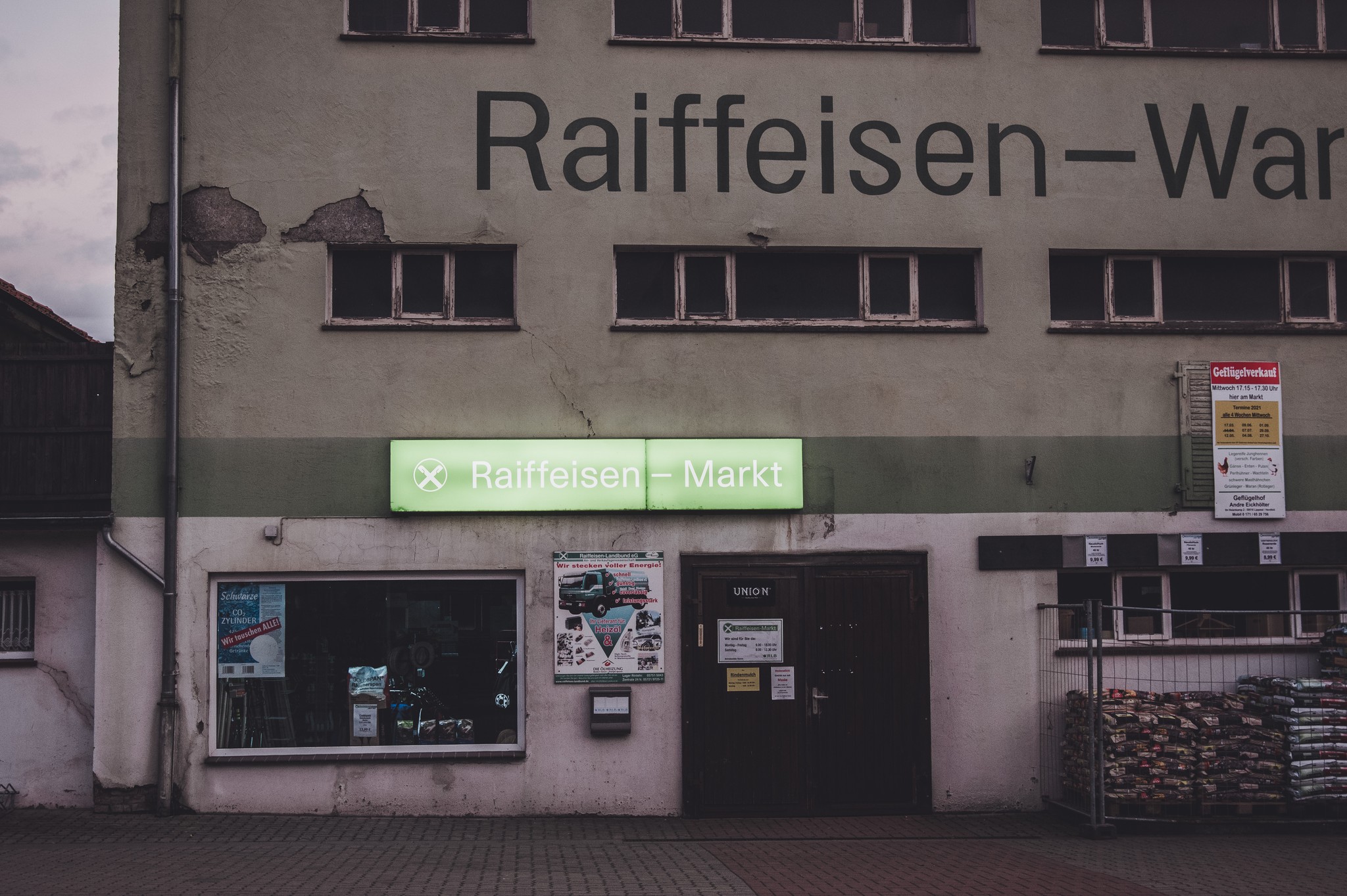 Raiffeisen-Markt Rinteln, photo by Timon takes photos